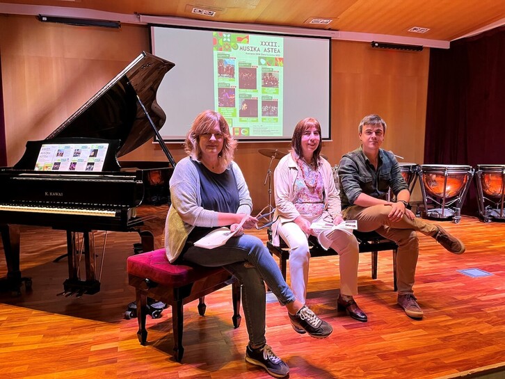 Ostegunean aurkeztu zuten programazioa.