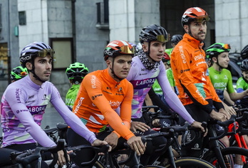 Mintegi, Berasategi, Alustiza e Iturria, antes de salir a rodar con los chavales de clubes ciclistas de Debaldea.