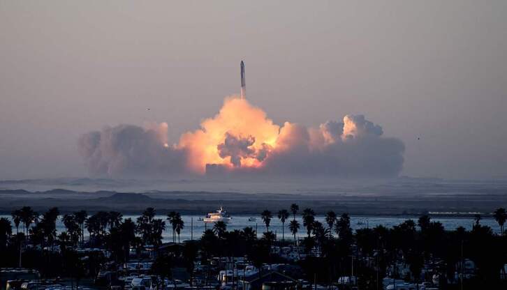 Lanzamiento del cohete Starship de SpaceX.