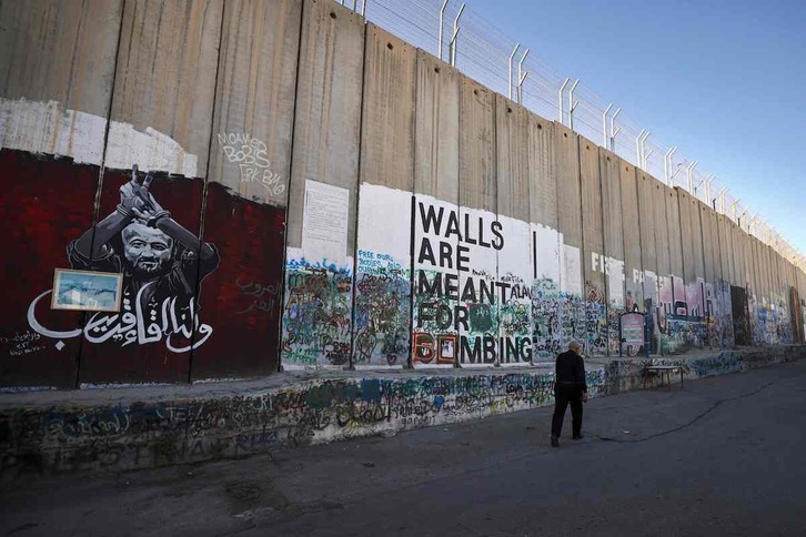 Grafitis dibujados en Belén, en el muro de la vergüenza construido por Israel en Cisjordania.