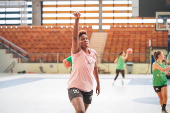 Lesio larririk ez omen duen arren, ez dirudi Tamara Seda larunbateko IDK Euskotrenen aurkako derbirako prest izango denik.