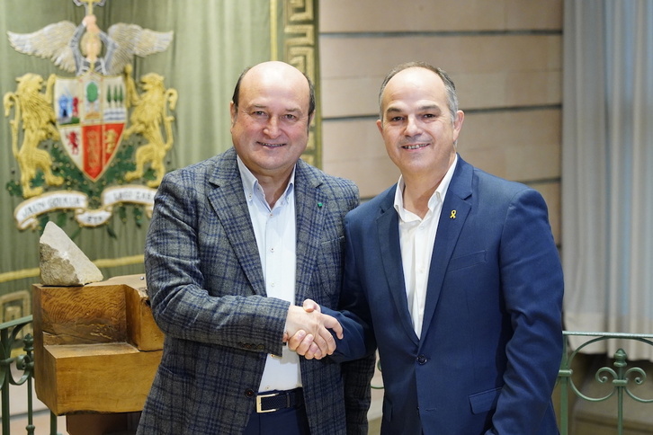 Andoni Ortuzar y Jordi Turull se han reunido este viernes en Sabin Etxea.