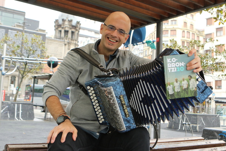 Agus Barandiaran eta bere trikia. 