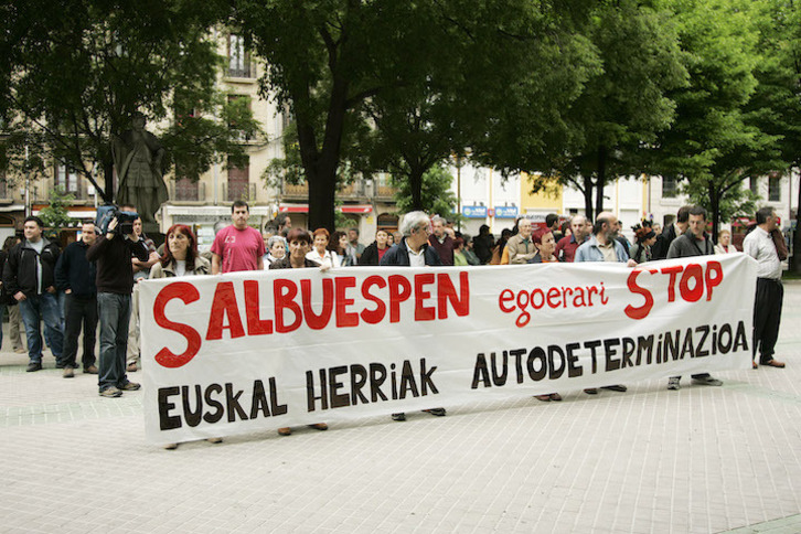 2008an Iruñean egindako elkarretaratzea, EAE-ANVko Ino Galparsoro, Arrasateko alkatea, kartzelan sartu eta gero, bere askatasuna eskatzeko. 