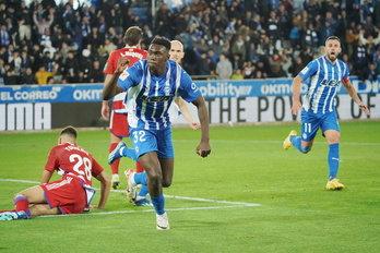 El Alavés logró una victoria muy importante y convincente ante el Granada.