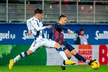 El Eibar se recuperó de su tropiezo de inmediato, imponiéndose al Levante.