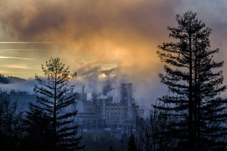 Hernaniko Iberpapel lantegiak eragiten duen kutsadura.