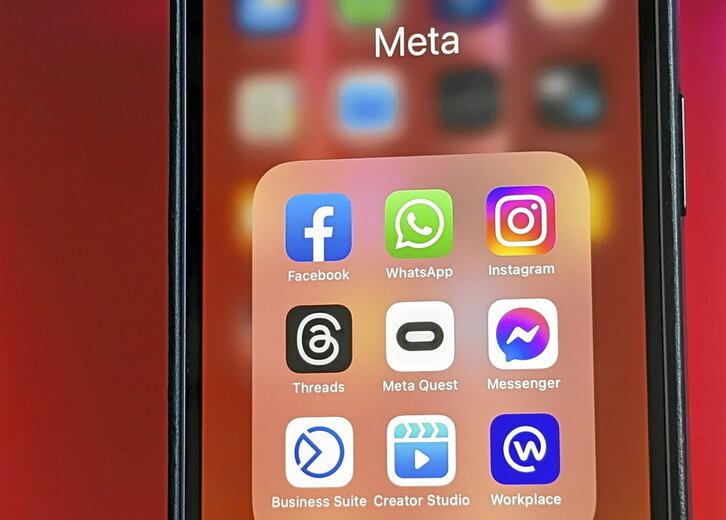 Aplicaciones de Meta en un smartphone.