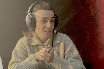 ‘Amorrua’ lan berriarekin aurkeztu da Hofe Durangoko Azokan.