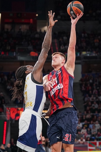 A falta de Costello y mientras Khalifa Diop se pone en forma, es turno de que Kotsar saque su mejor juego.