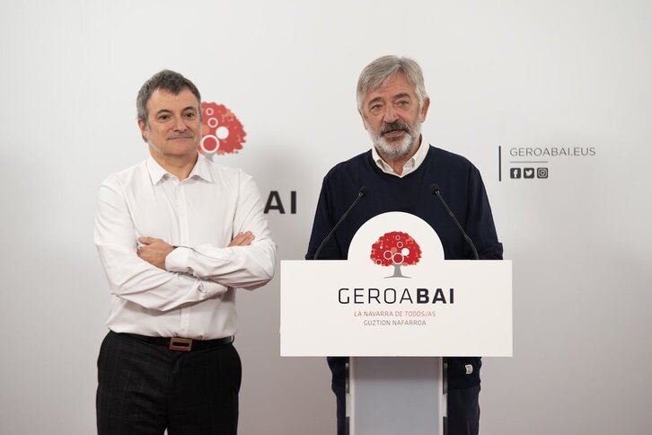 Mikel Armendariz eta Koldo Martinez Geroa Baiko zinegotziak, gaurko agerraldian.