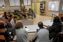 Topaketaren irudi orokorra. Zinemagile batzuk pantaila bidez parte hartu behar izan zuten.