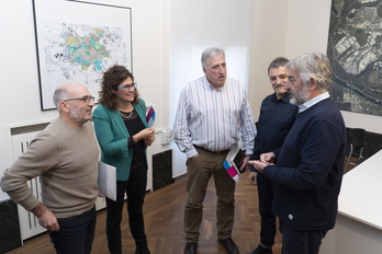 Reunión de Asiron con los ediles de Geroa Bai. 