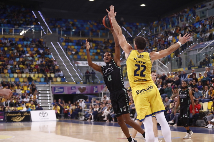 Bilbao Basket ha ido de más a menos en tierras canarias y ha acabado perdiendo.