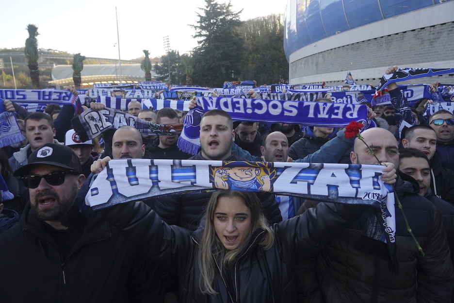 Bultzadak antolatu du Anoeta kanpoan egin den ekitaldia.