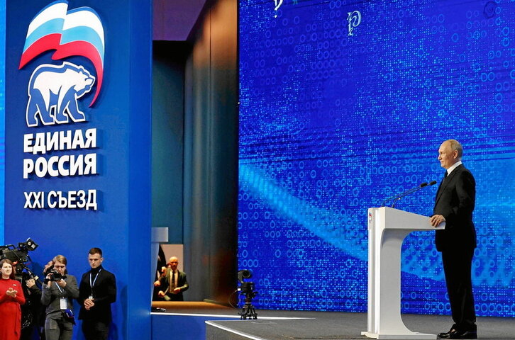 Putin, durante el congreso de Rusia Unida que tuvo lugar ayer.