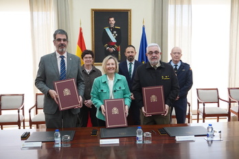 Acto de la firma en la sede del Ministerio español de Defensa.