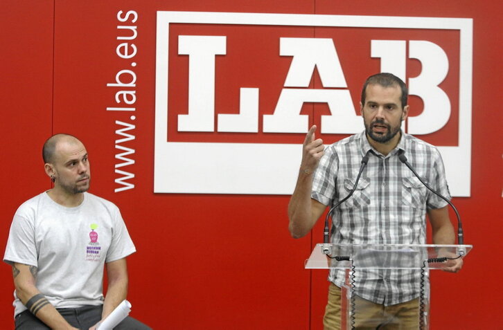 Endika Pérez e Igor Arroyo, en una comparecencia el pasado setiembre para hablar de política fiscal.