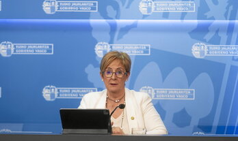 La consejera Arantxa Tapia insiste en que la ley se puede aprobar en febrero.