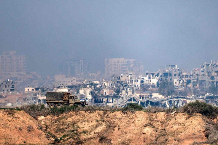 Un camión israelí en la Franja de Gaza.