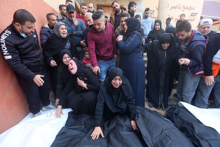 20.000 pertsona baino gehiago hil ditu jada Israelek Gazan. 