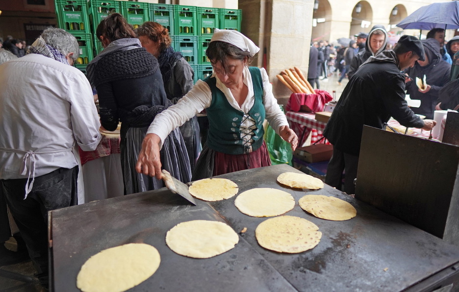 Taloak prestatzen, Donostian.