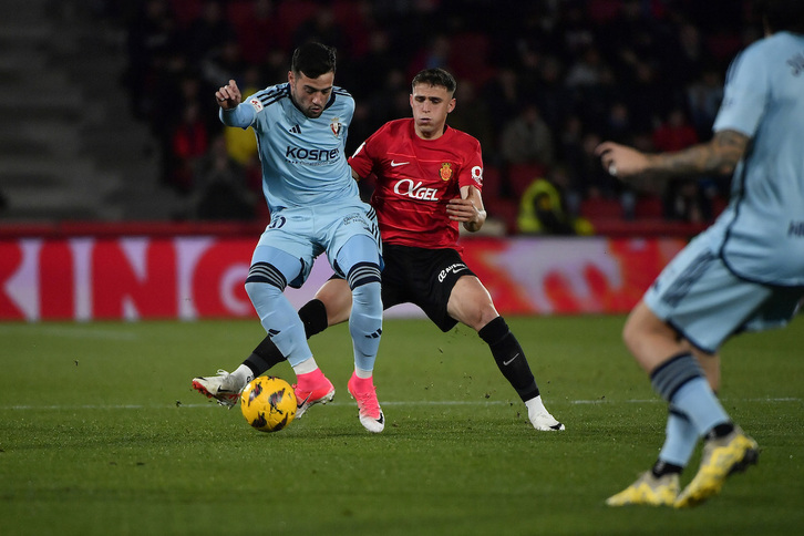 Arnaiz ha sido titular, ha sacado la falta del 0-1, pero poco más ha hecho.