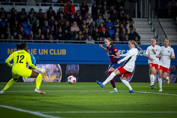 Graham Hansen remata el segundo gol culé. FC Barcelona