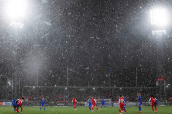 El Brann-Olympique se disputó bajo la nieve y con una sensación térmica de -10.