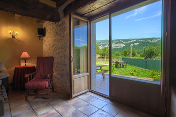 Hiriberri Arakilgo Martinberika landetxetik, Aralar mendilerroa.