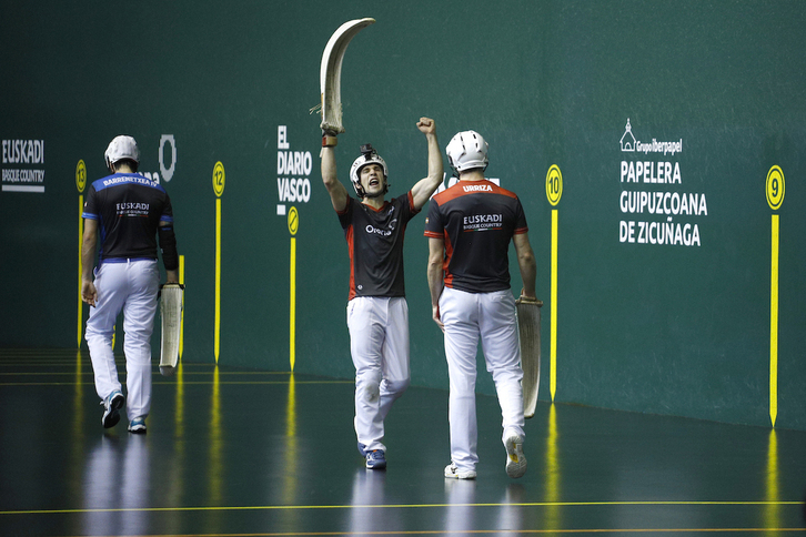 Azpiroz eta Urriza, finalerako txartela ospatzen.