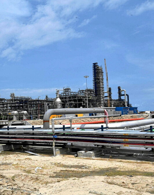 Imagen de la refinería de petróleo Dangote en Lagos, Nigeria