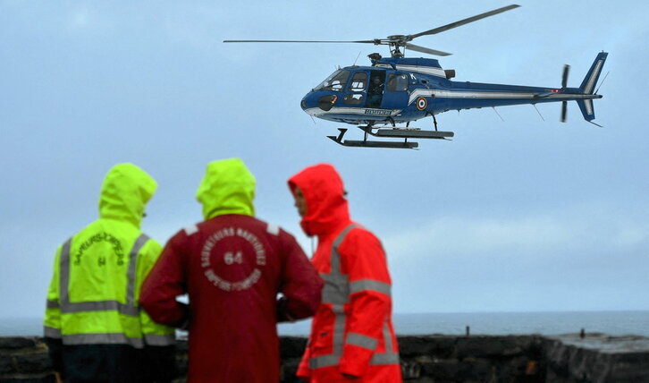 Operativo de búsqueda de los dos pescadores desaparecidos, que resultó infructuosa.