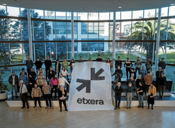 imagen de la presentación del nuevo logo que solicita el acercamiento de presos a Euskal Herria. 