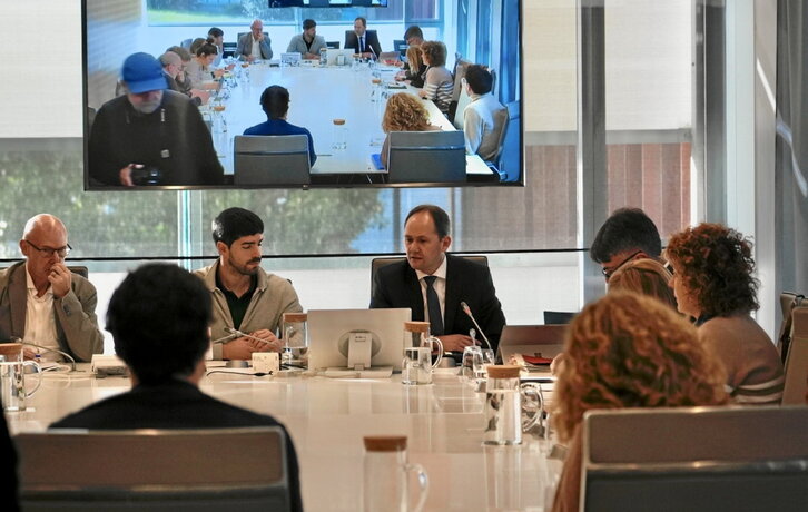 Jokin Perona Finantza diputatua, asteazkenean eginiko bilera batean.