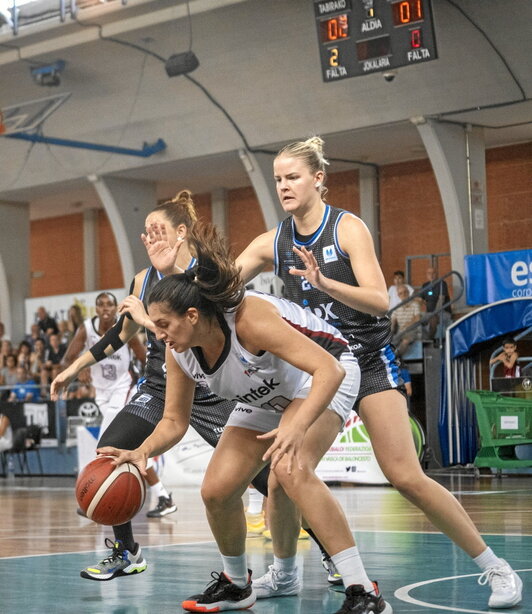 Lointek Gernika Bizkaia eta IDK Euskotren, pasa den Euskal Kopan.