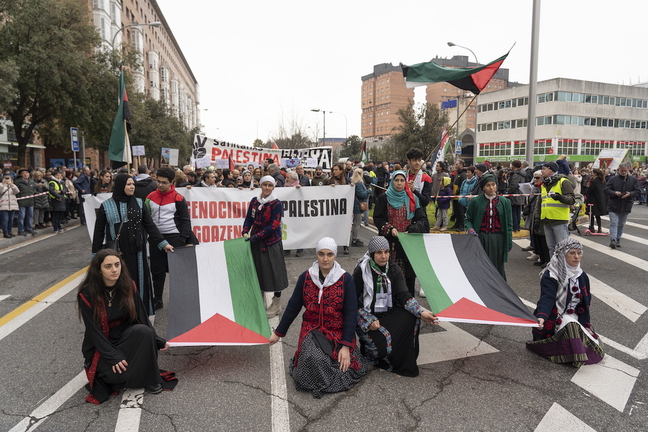 Manifestazioaren burua Iruñean.
