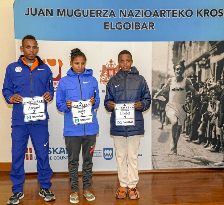 Muguerza Kroseko atletak, etxean bezala.