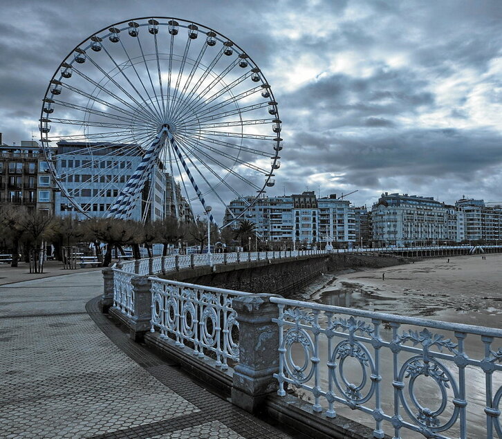 Zuri noriarena geratu zaizu gogoan, ordea.