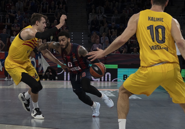 Los 21 puntos de Howard no han sido suficientes ante el Barça.