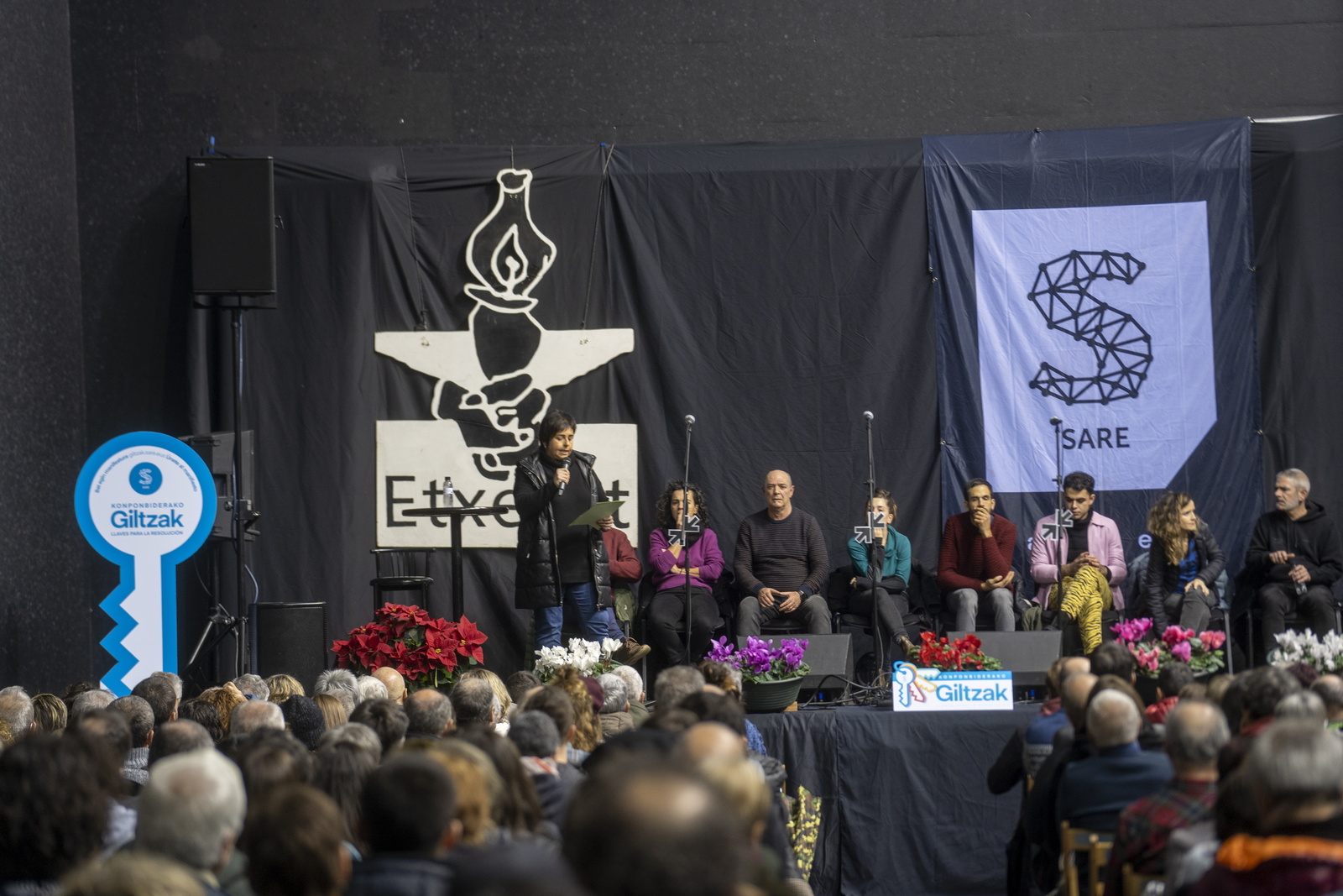 Oiartzungo Madalensoro pilotalekuan 700 lagun bildu da zortzikoa entzutera. (Gorka RUBIO/FOKU)