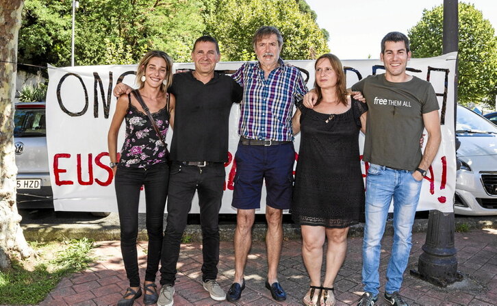 Los cinco encausados en el «caso Bateragune», el día en que Rafa Díez salió de la cárcel.