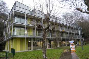 El albergue de Uba está ubicado junto al parque de Ametzagaina, en Donostia.