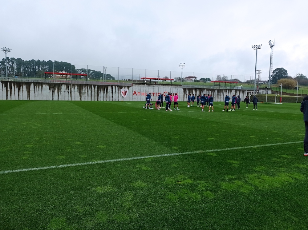 Athleticen lan saioaren hasiera gaur Lezaman. (@manexaltuna)