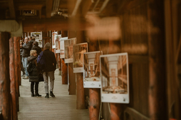 Mendi Urruzunok egindako irudiak aurkituko ditu bisitariak.