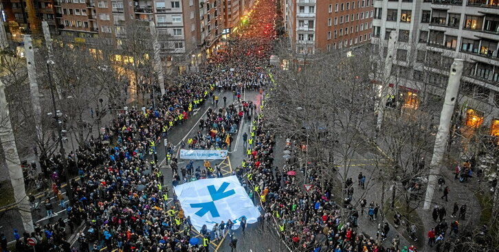 Imagen general de la movilización del pasado año, donde interfirieron el viento y la lluvia.