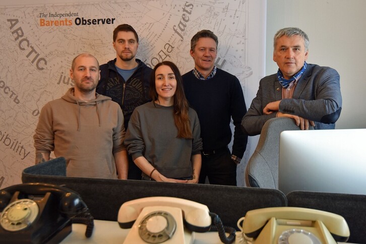 Thomas Nilsen (dercha), junto a, entre otros, Elizaveta Vereykina y Georgi Chentemirov.