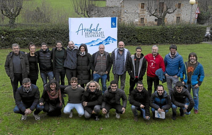 Arabako Bertsolari Txapelketaren udazkeneko fasea aurkeztu zen atzo, Amurrion.