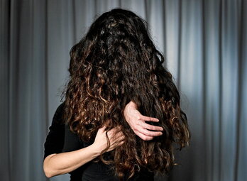 En la exposición “#serlobas”, que entra en su última semana en la Sala Amárica de Gasteiz, se pueden encontrar fotografías como esta realizadas por una treintena de autoras.