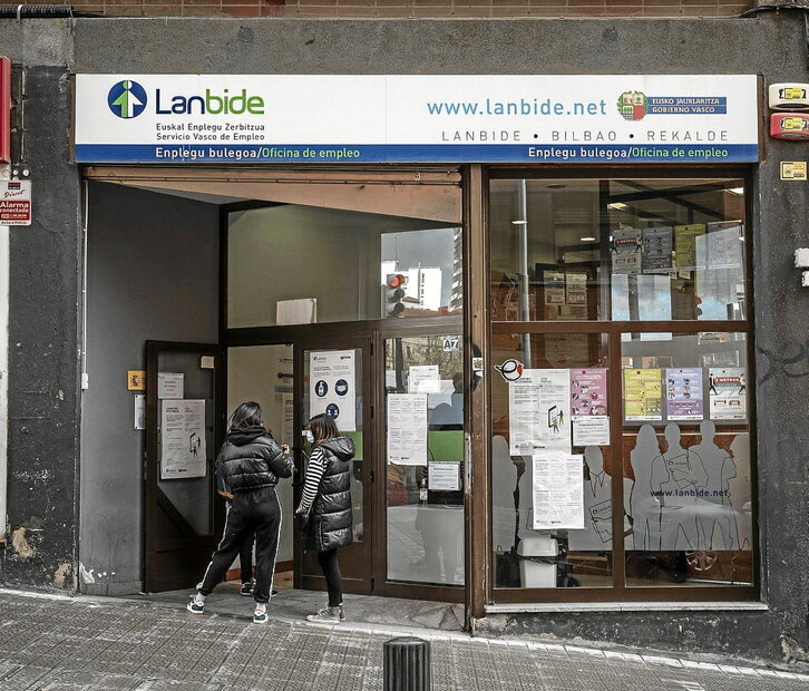 Oficina de Lanbide en el barrio bilbotarra de Errekalde.